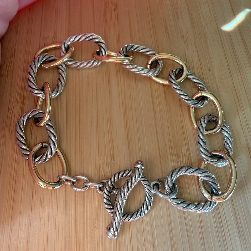 Elegant Two-Tone Chain Bracelet